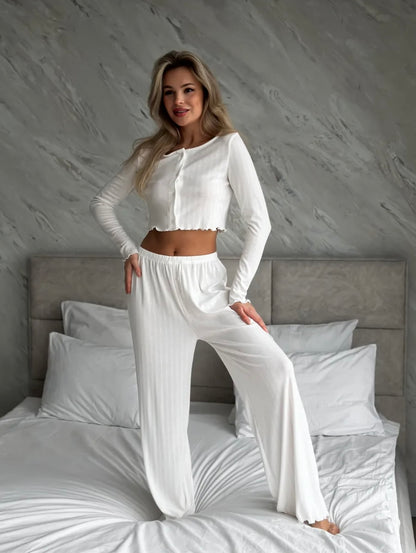 Pyjama Femme en Coton – Doux, Élégant et Confortable