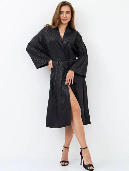 Robe de chambre satin noir léopard
