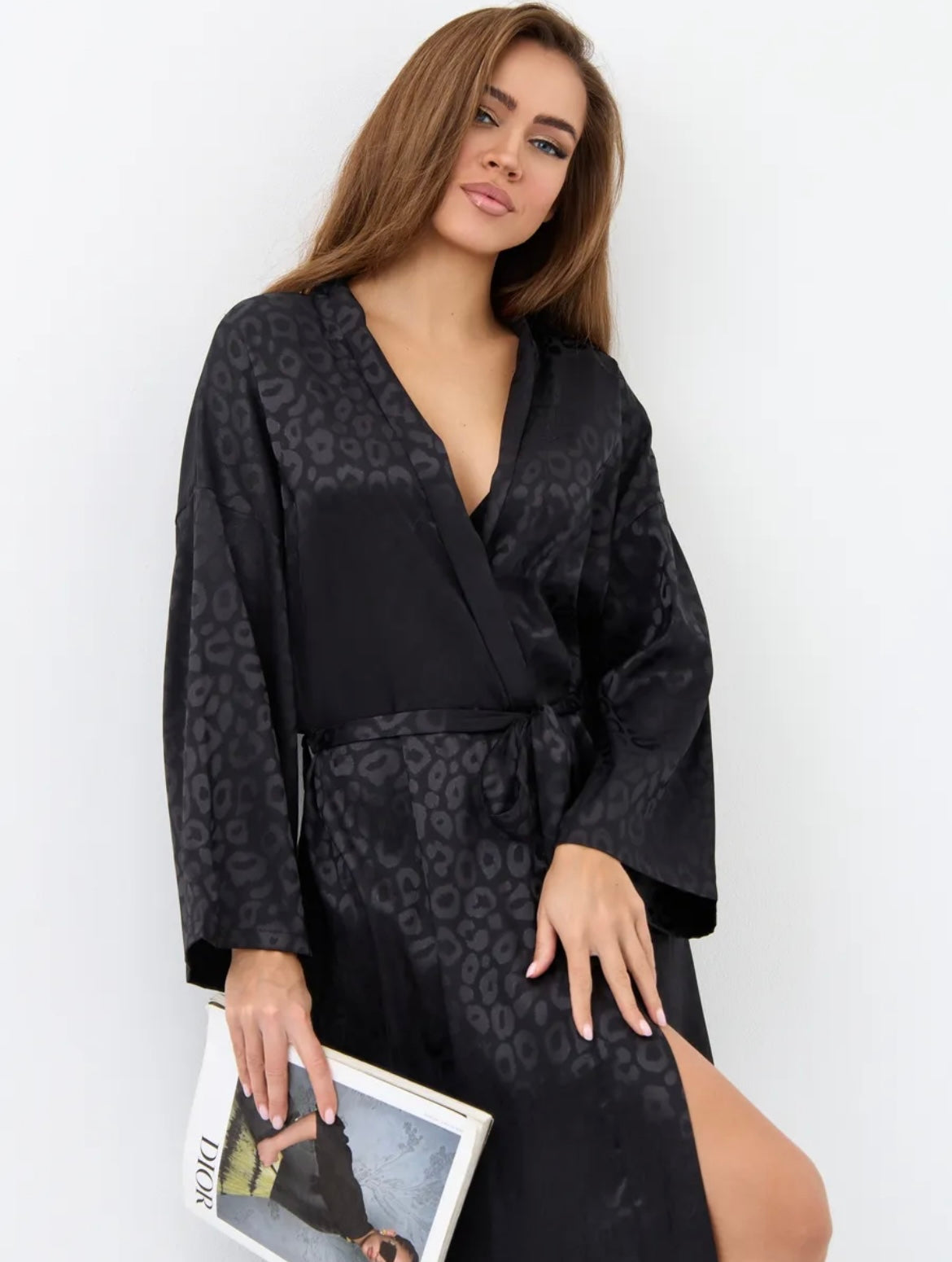 Robe de chambre satin noir léopard